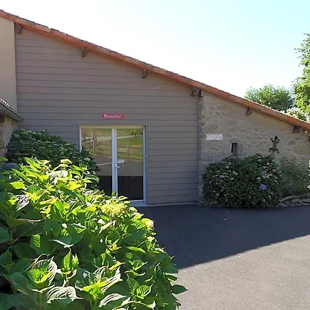 Au Petit Bignon Bed & Breakfast