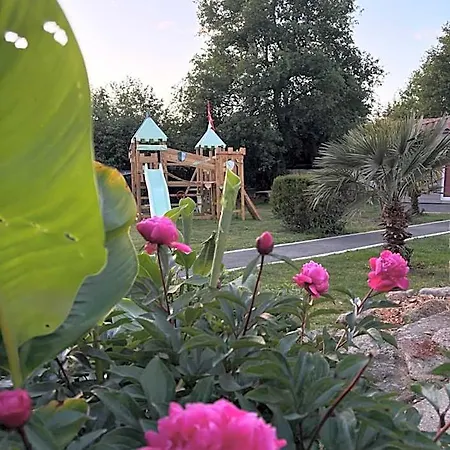 Au Petit Bignon Bed & Breakfast